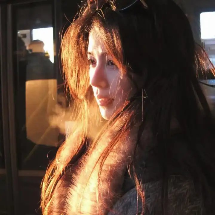 女主角